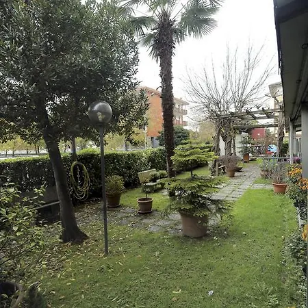 Sogno Apart Otel Novara